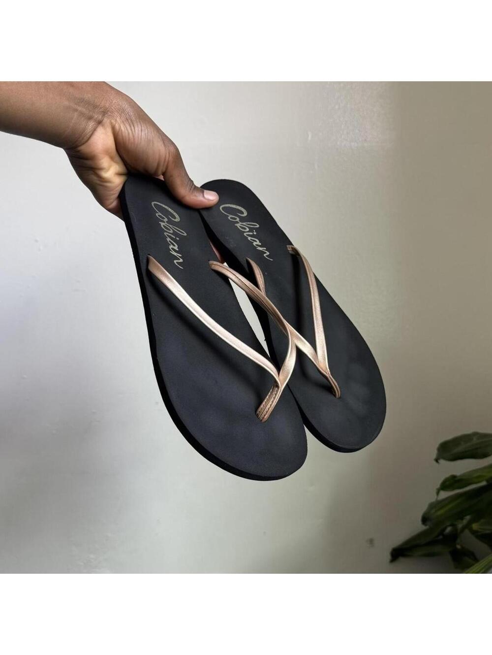 Rose Gold Cobian‎ Slim Strap Flip Flops fits like women’s US 7